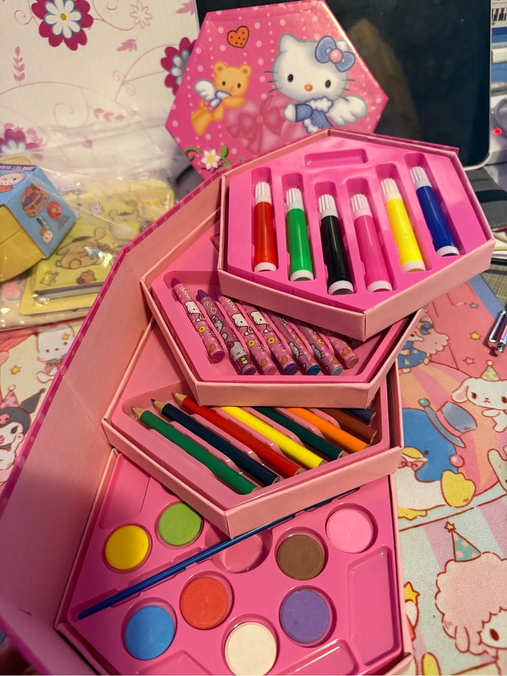 Hello Kitty Pink Multi-Tier Art Set with Bright Markers and Colored Pencils
